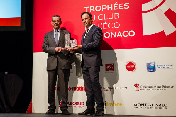 Prix International : Bernard DELORME, société SONEMA. Trophée remis par Michel Prost-Dumont (Directeur Corporate BPCA Monaco).